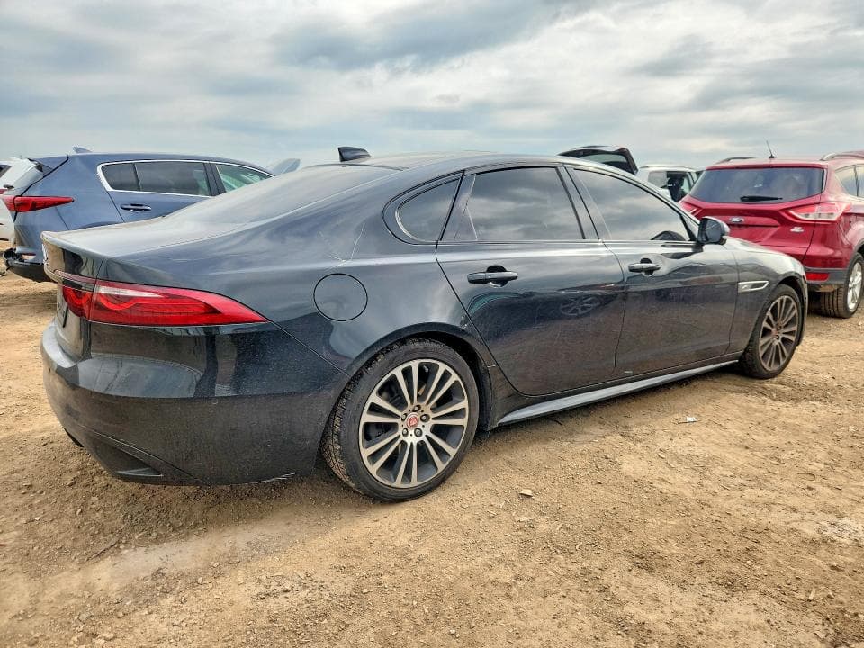 2021 JAGUAR XF R-DYNAMIC SE 3