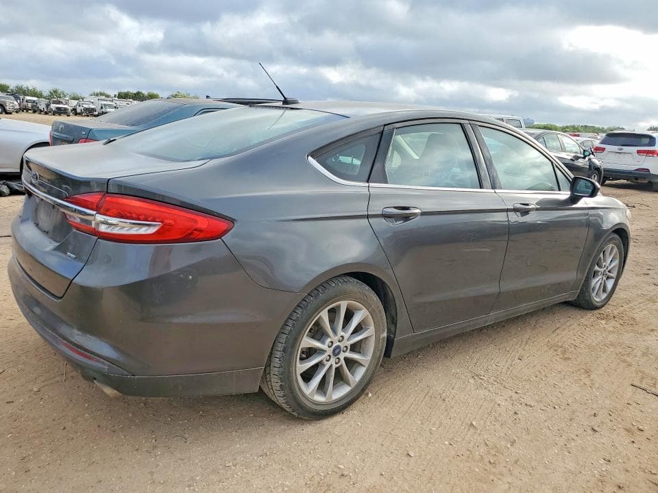 2017 FORD FUSION SE 3