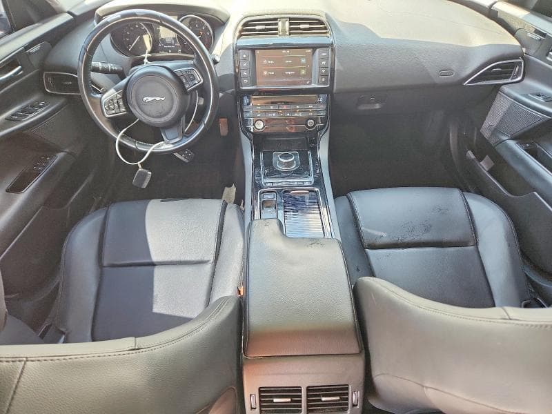 2018 JAGUAR XE PREMIUM 8