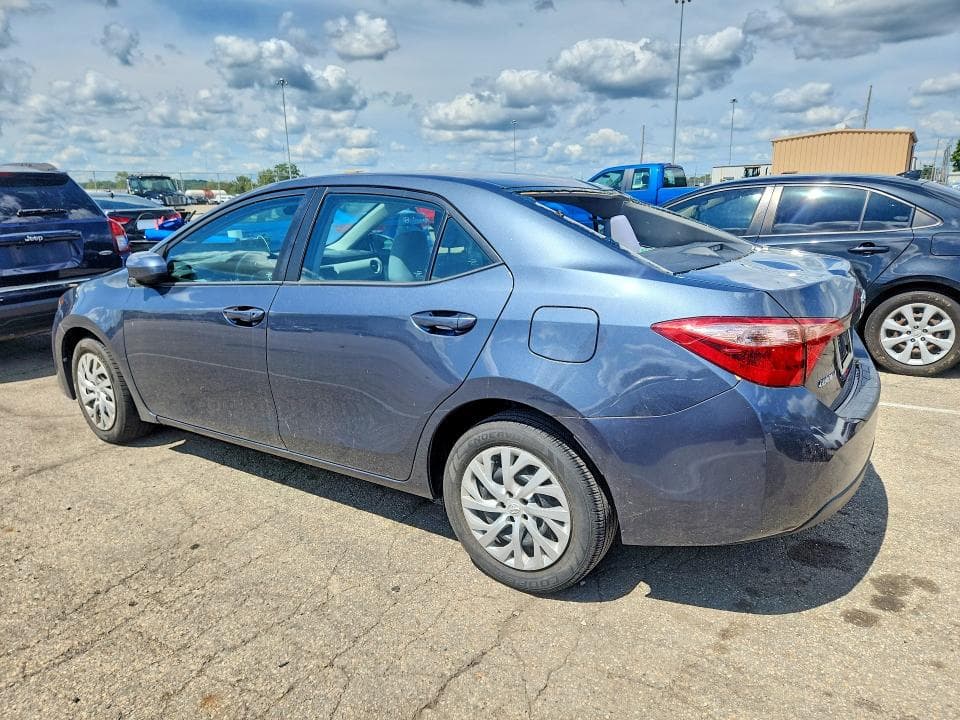 2017 TOYOTA COROLLA LE 2