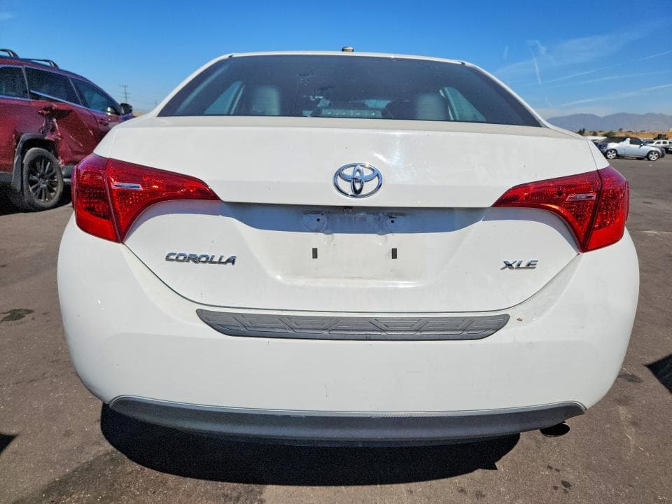 2018 TOYOTA COROLLA XLE 6