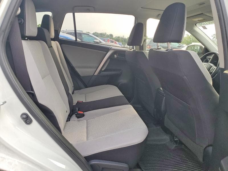 2018 TOYOTA RAV4 XLE 11