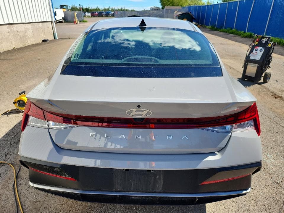 2024 HYUNDAI ELANTRA LUXURY 6