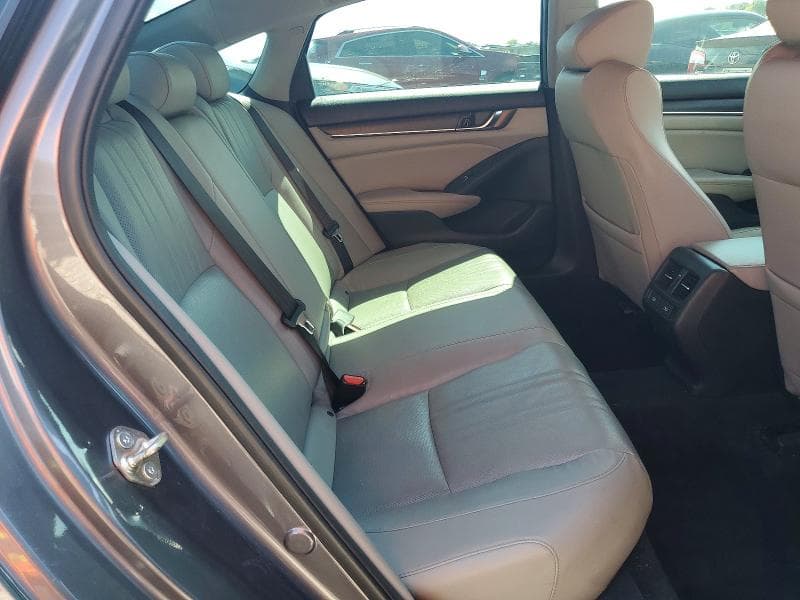 2018 HONDA ACCORD TOURING 10