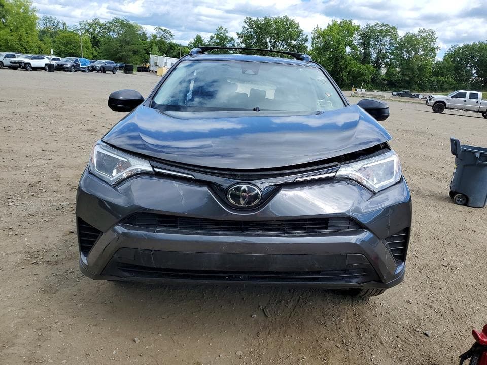 2018 TOYOTA RAV4 LE 5