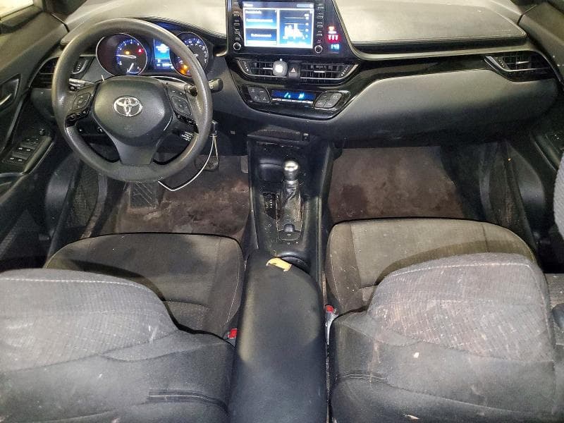2019 TOYOTA C-HR LE 8
