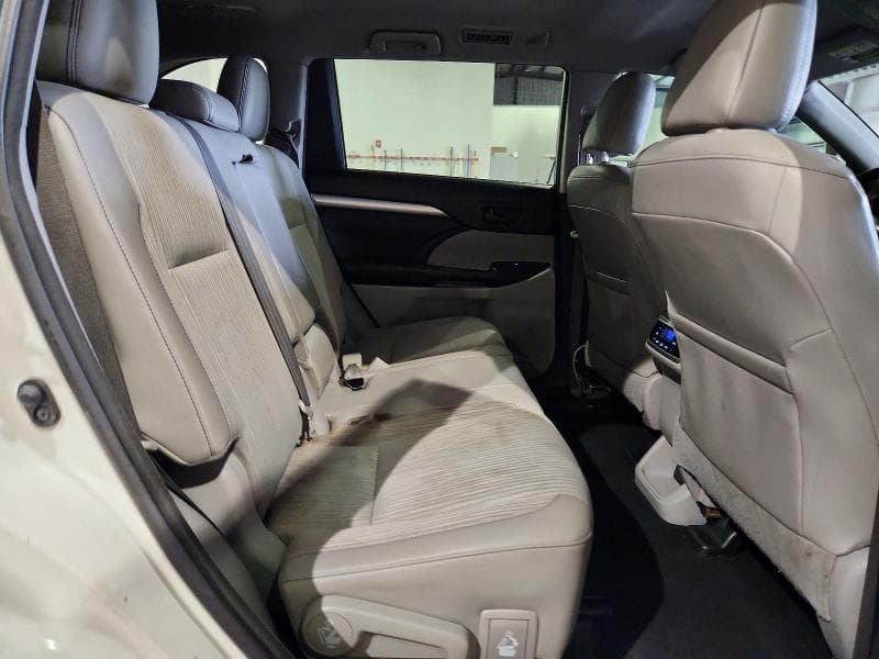2017 TOYOTA HIGHLANDER LE PLUS 11