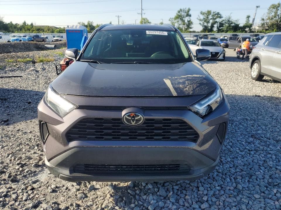 2023 TOYOTA RAV4 XLE 5