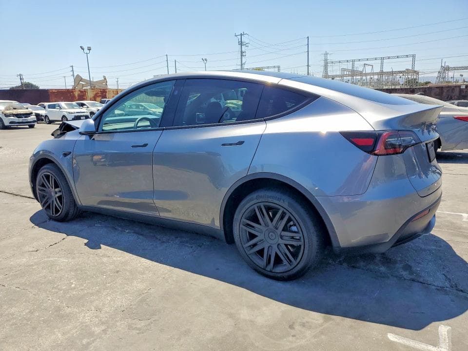 2024 TESLA MODEL Y 2