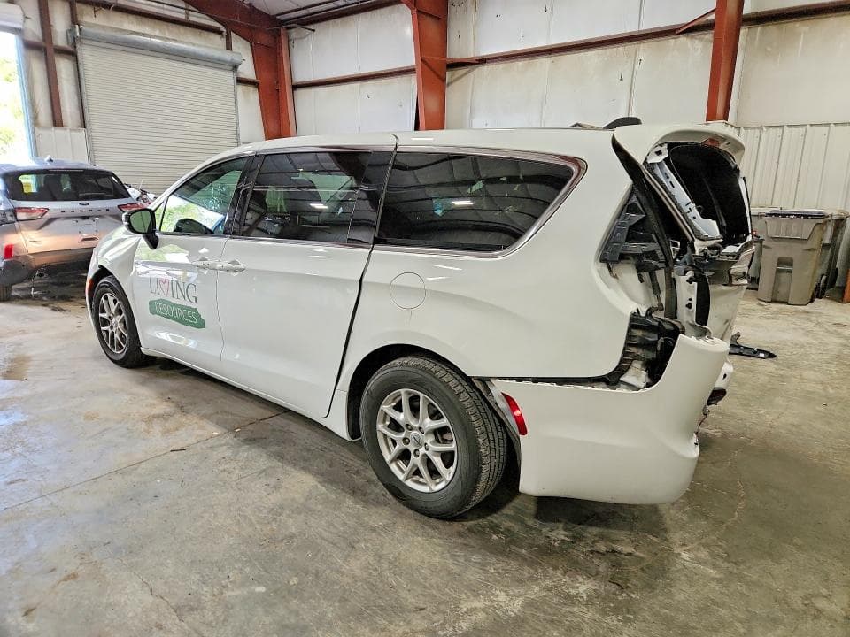 2025 CHRYSLER VOYAGER LX 2