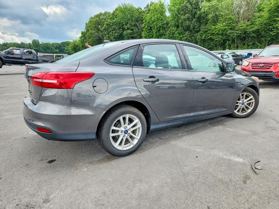2017 FORD FOCUS SE 3