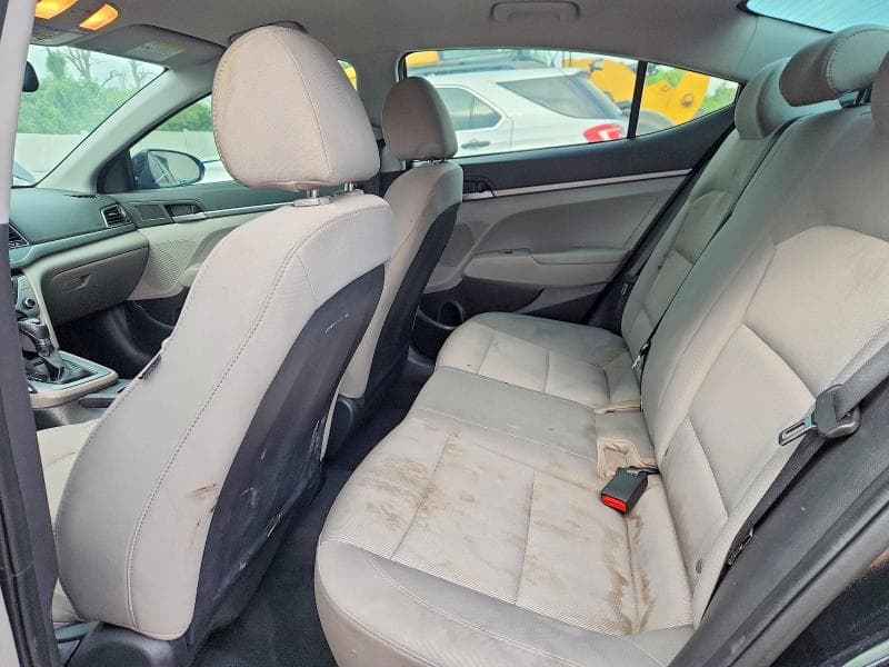 2017 HYUNDAI ELANTRA SE 10