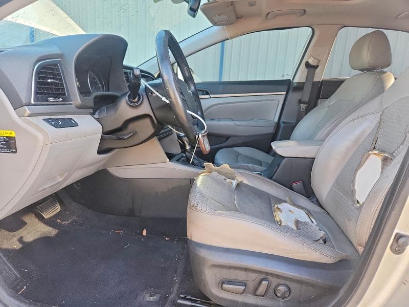 2017 HYUNDAI ELANTRA LIMITED 7