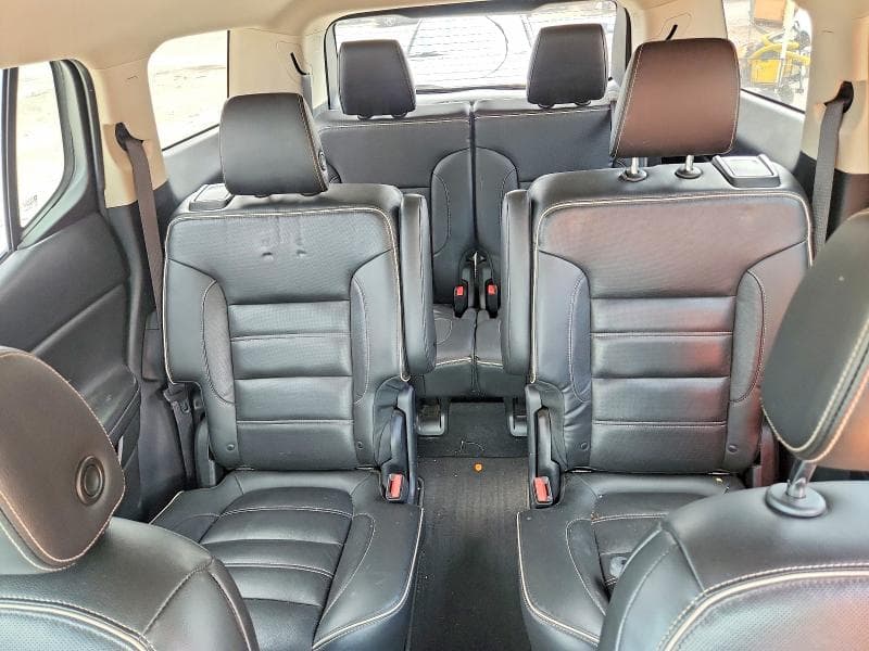 2017 GMC ACADIA DENALI 10
