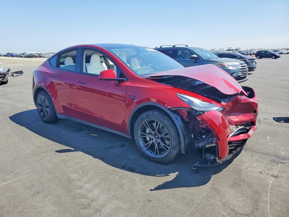 2024 TESLA MODEL Y 4