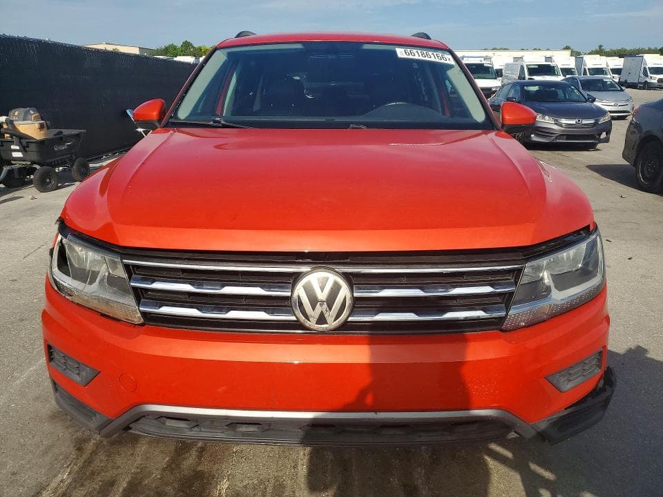 2018 VOLKSWAGEN TIGUAN SE 5