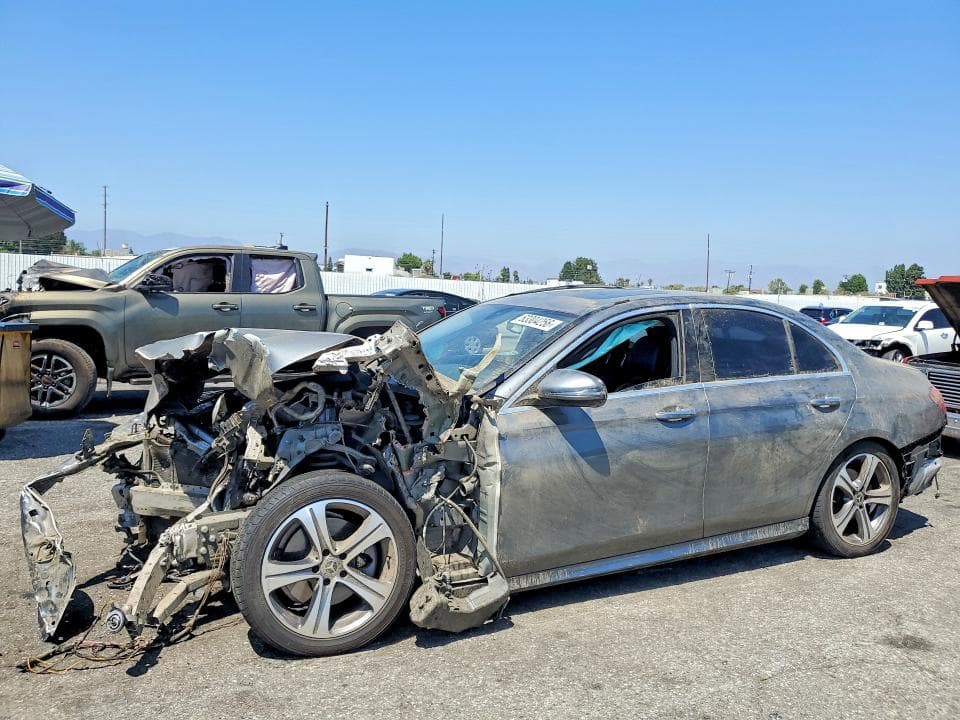 2018 MERCEDES-BENZ E 300 - 1