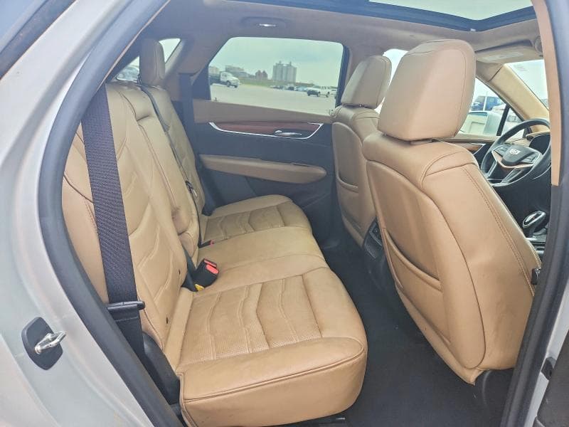 2017 CADILLAC XT5 PLATINUM 11
