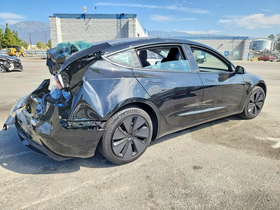 2026 TESLA MODEL 3 3
