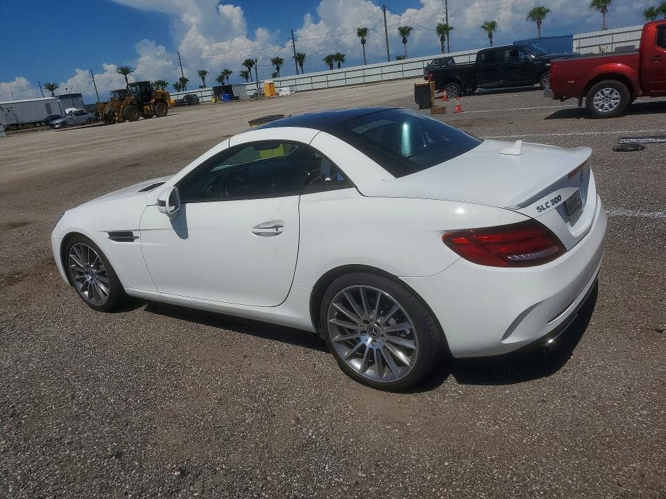 2018 MERCEDES-BENZ SLC 300 2