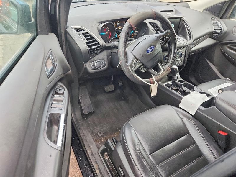 2017 FORD ESCAPE TITANIUM 8