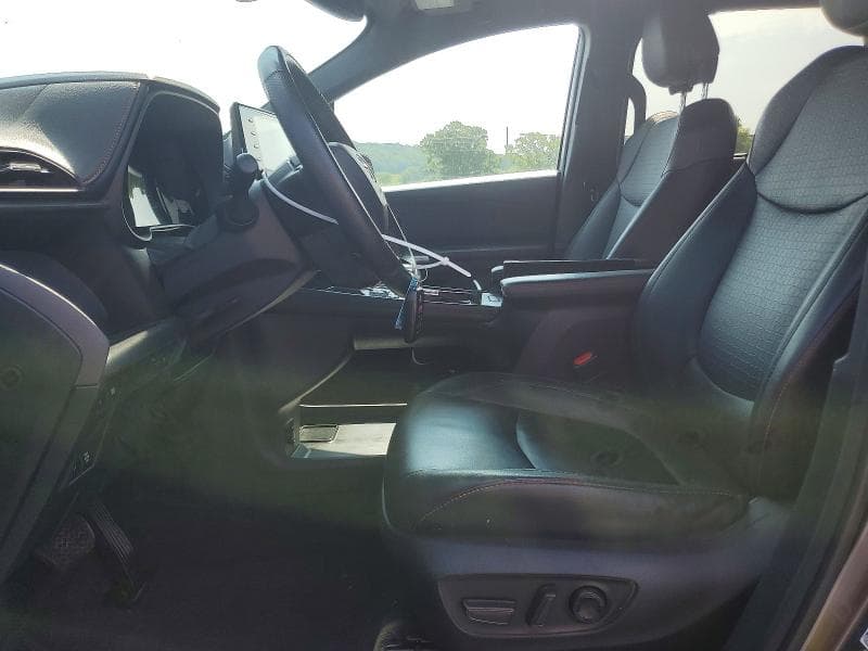 2021 TOYOTA SIENNA XSE 7