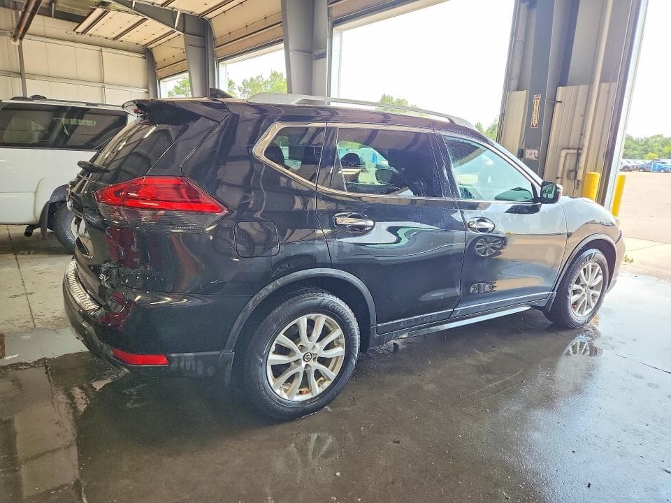 2017 NISSAN ROGUE SV 3