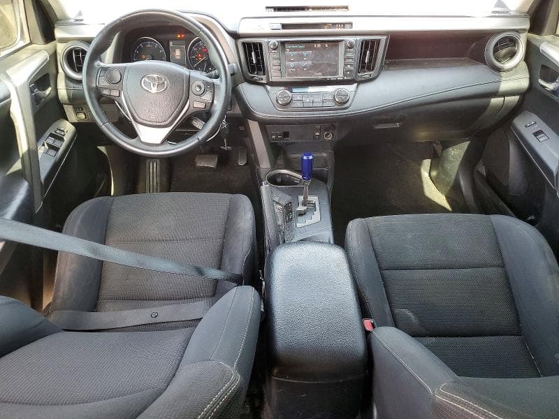 2017 TOYOTA RAV4 XLE 8