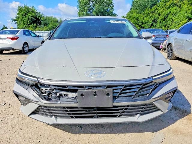 2024 HYUNDAI ELANTRA SEL 5