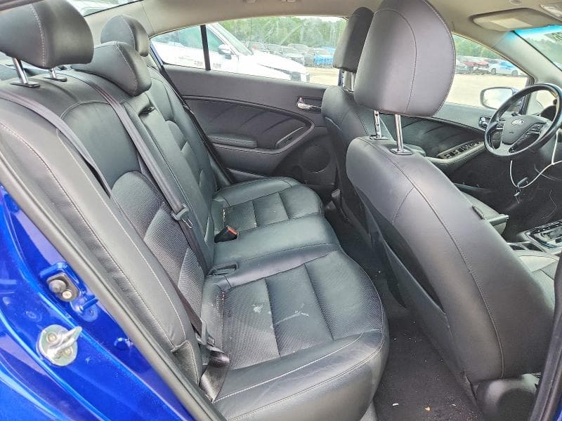 2017 KIA FORTE EX 10