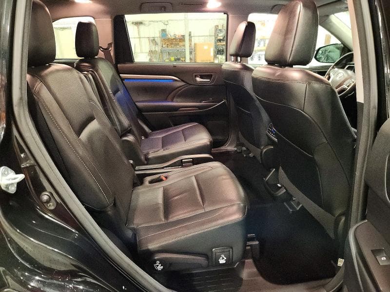 2017 TOYOTA HIGHLANDER HYBRID LIMITED PLATINUM 11