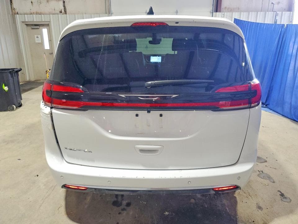2027 CHRYSLER PACIFICA SELECT 6