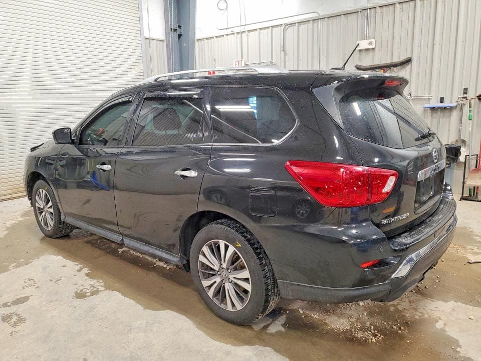 2018 NISSAN PATHFINDER SL 2