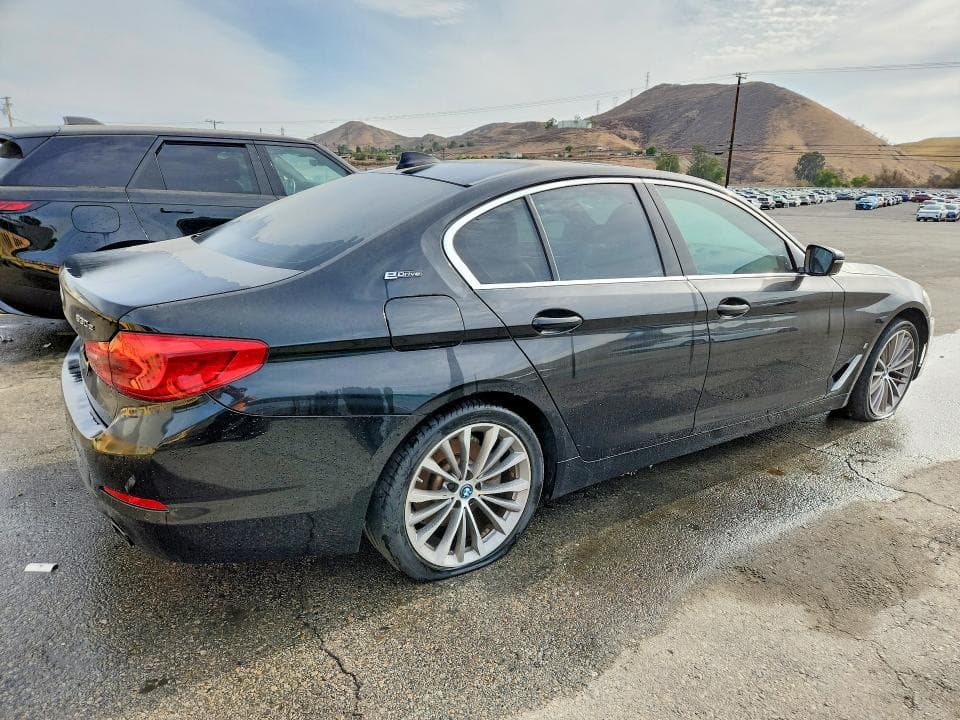 2019 BMW 530E 3