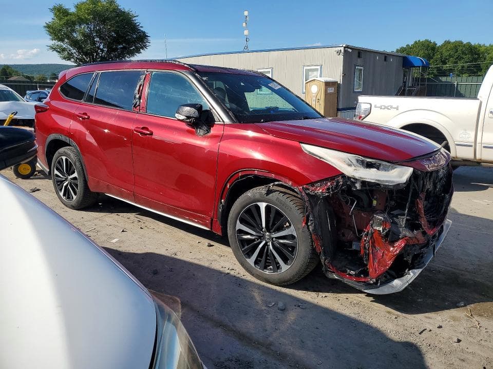 2021 TOYOTA HIGHLANDER XSE 4
