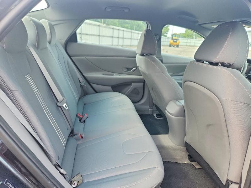 2021 HYUNDAI ELANTRA SEL 10