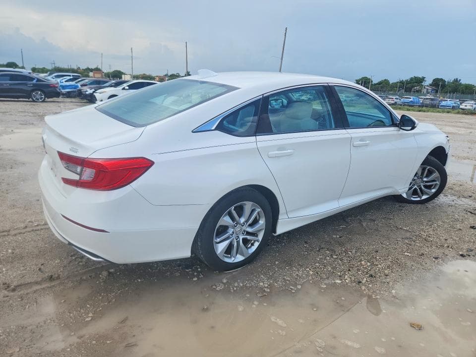 2018 HONDA ACCORD LX 3
