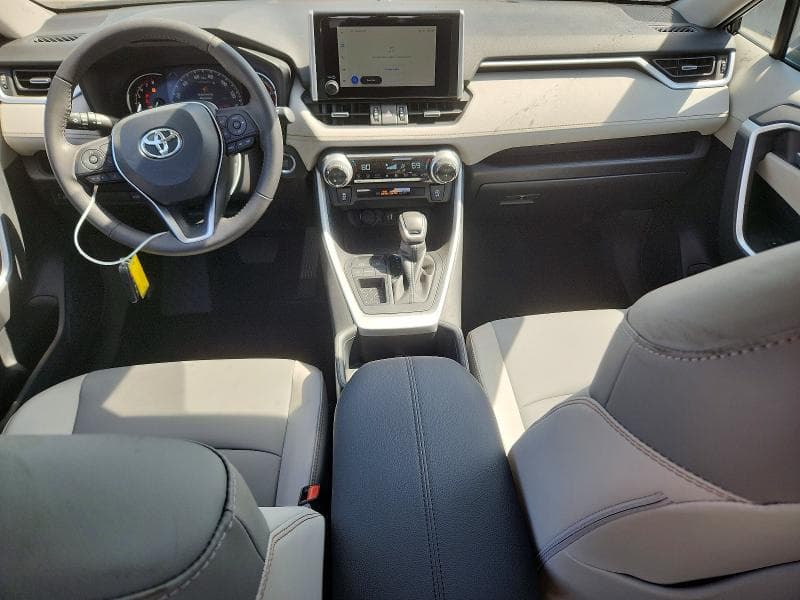 2025 TOYOTA RAV4 XLE PREMIUM 8