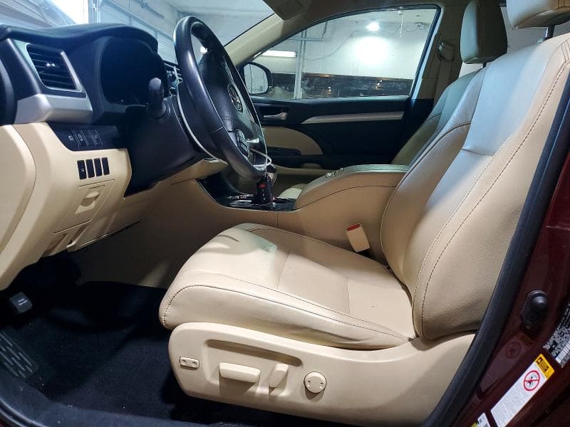 2017 TOYOTA HIGHLANDER XLE 7