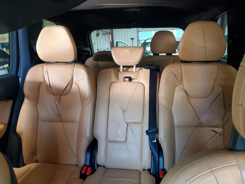 2017 VOLVO XC90 T6 10