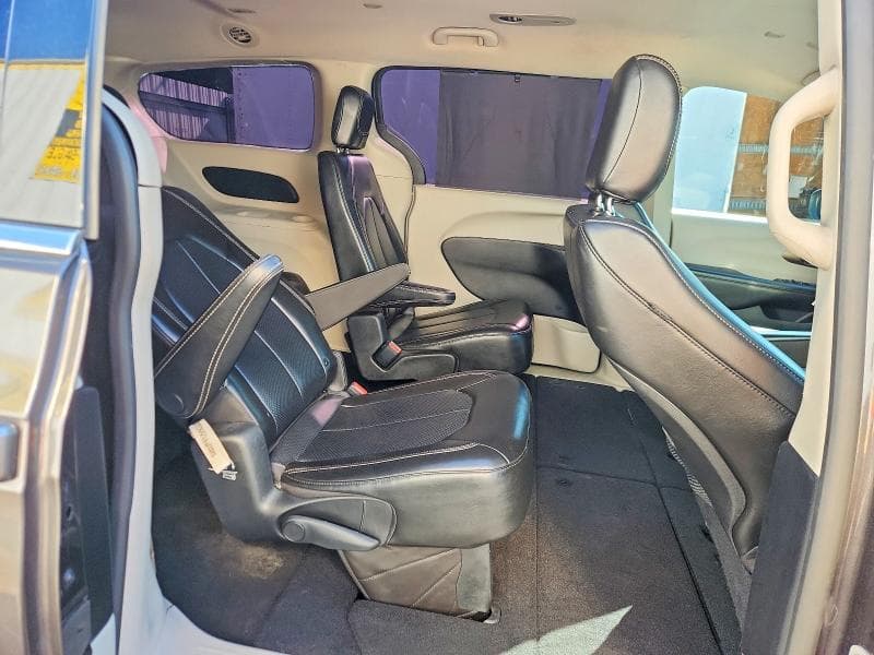 2021 CHRYSLER VOYAGER LXI 11