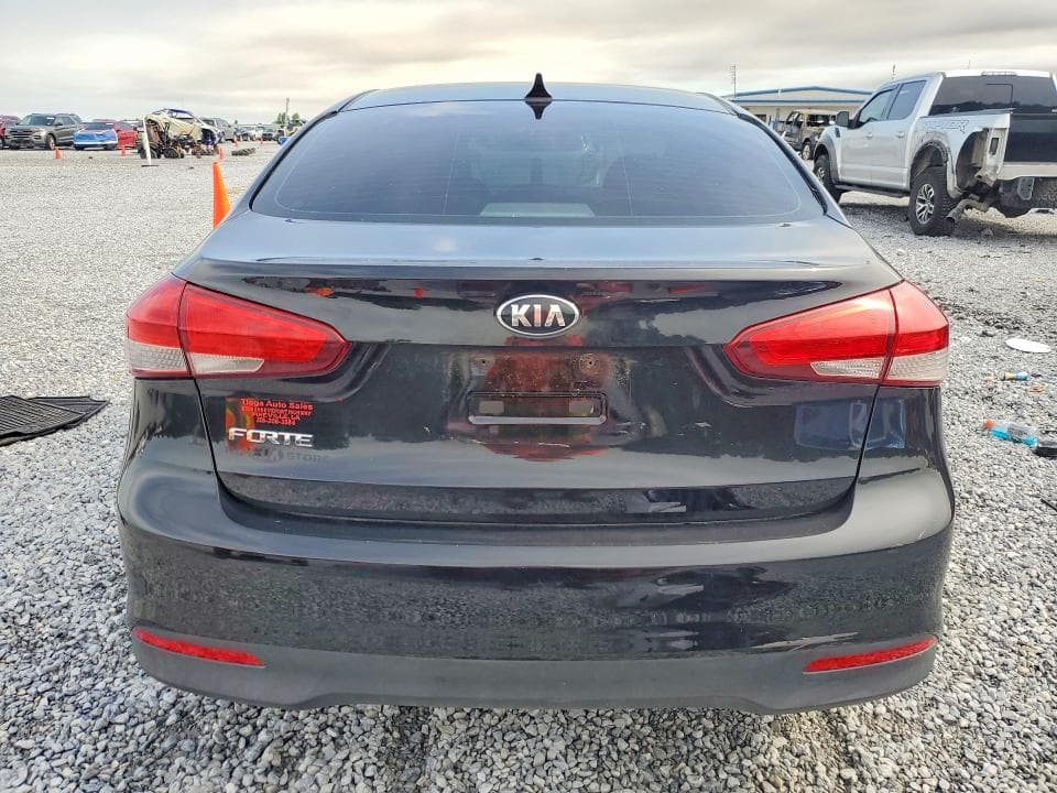2017 KIA FORTE LX 6
