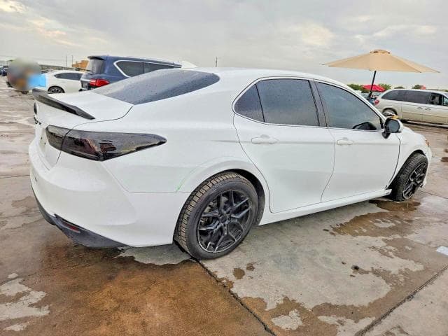 2020 TOYOTA CAMRY LE 3