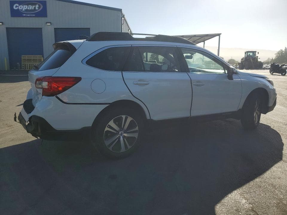 2018 SUBARU OUTBACK 2.5I LIMITED 3