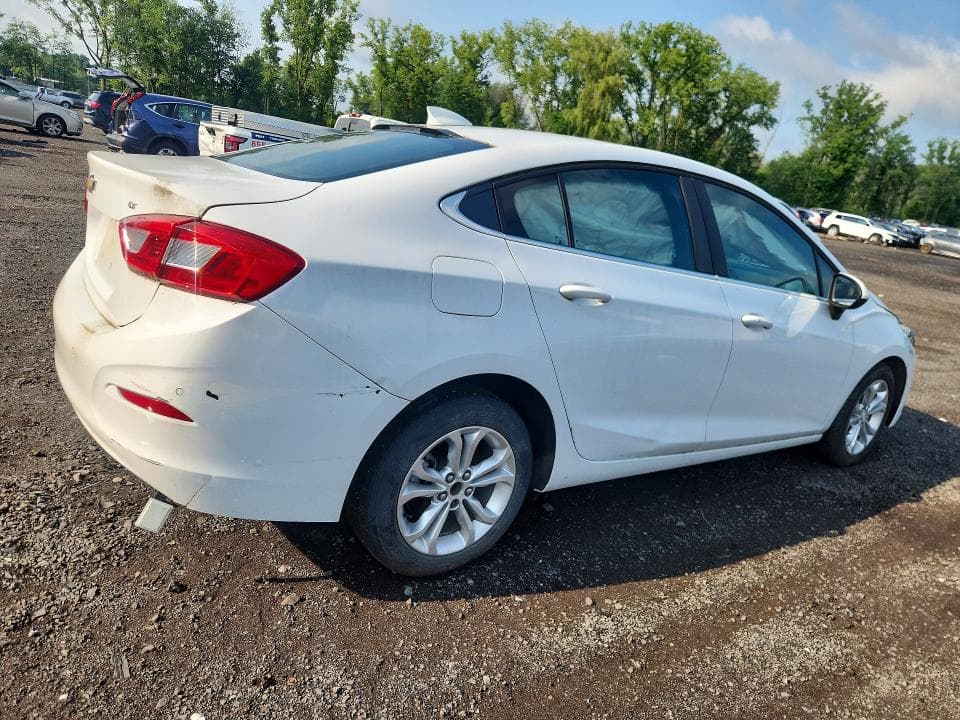 2019 CHEVROLET CRUZE LT 3