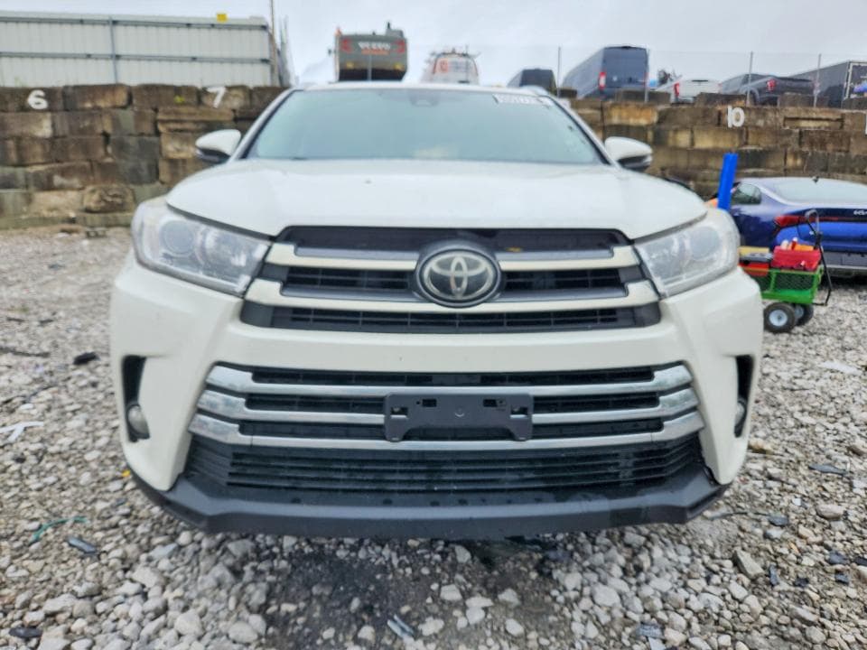 2017 TOYOTA HIGHLANDER LIMITED 5