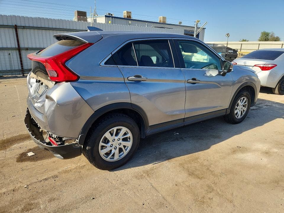 2018 MITSUBISHI ECLIPSE CROSS ES 3