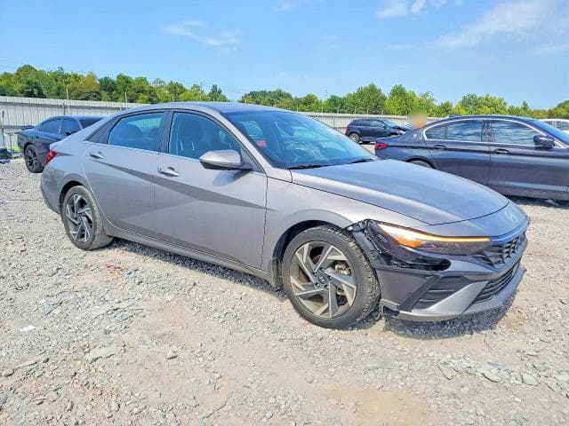 2024 HYUNDAI ELANTRA SEL 4