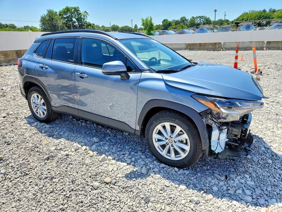 2024 TOYOTA COROLLA CROSS LE 4