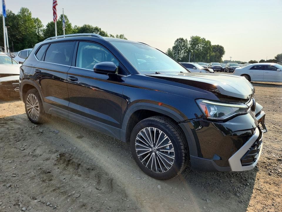 2025 VOLKSWAGEN TAOS SE 4